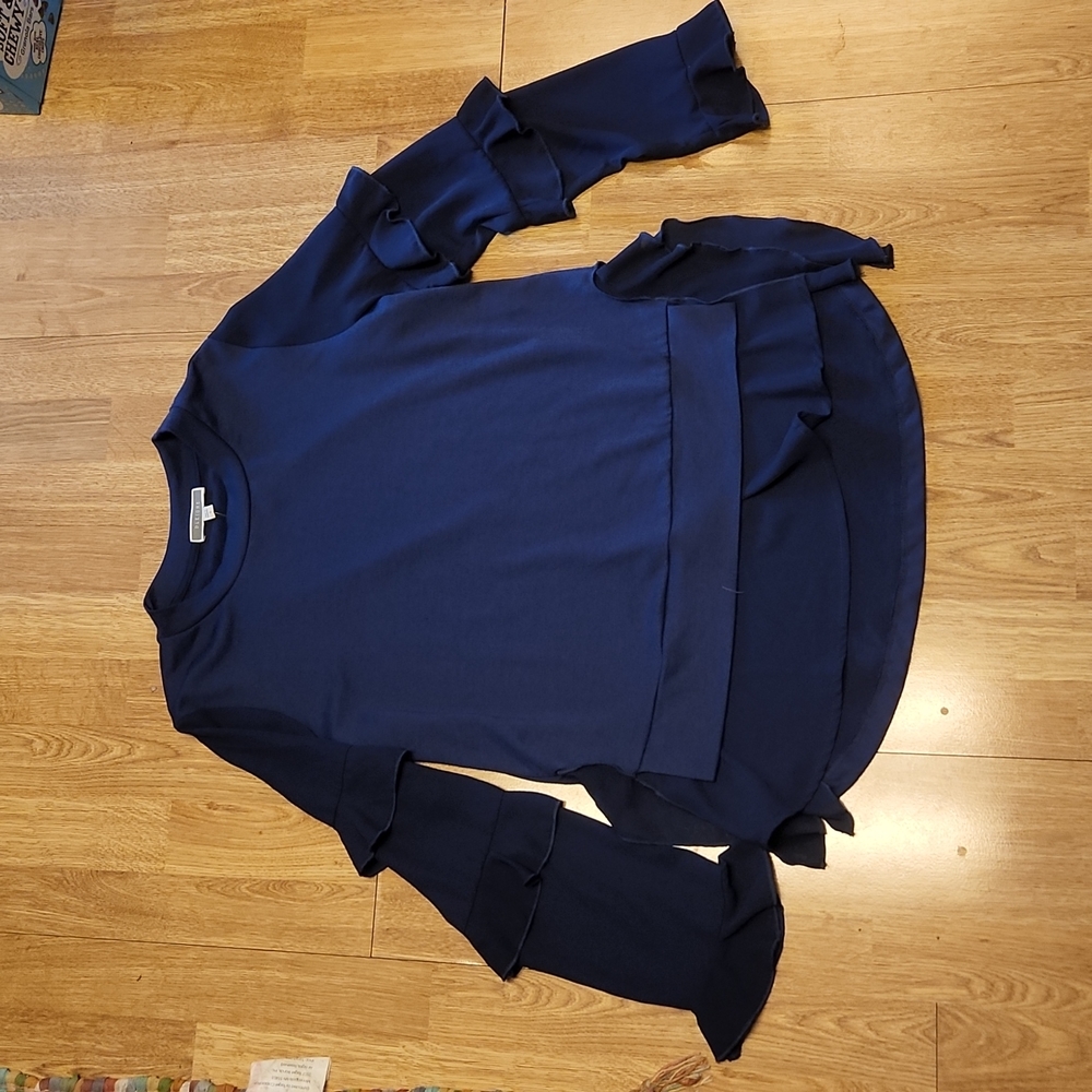 NWT Pleione navy tiered sleeve top sz small